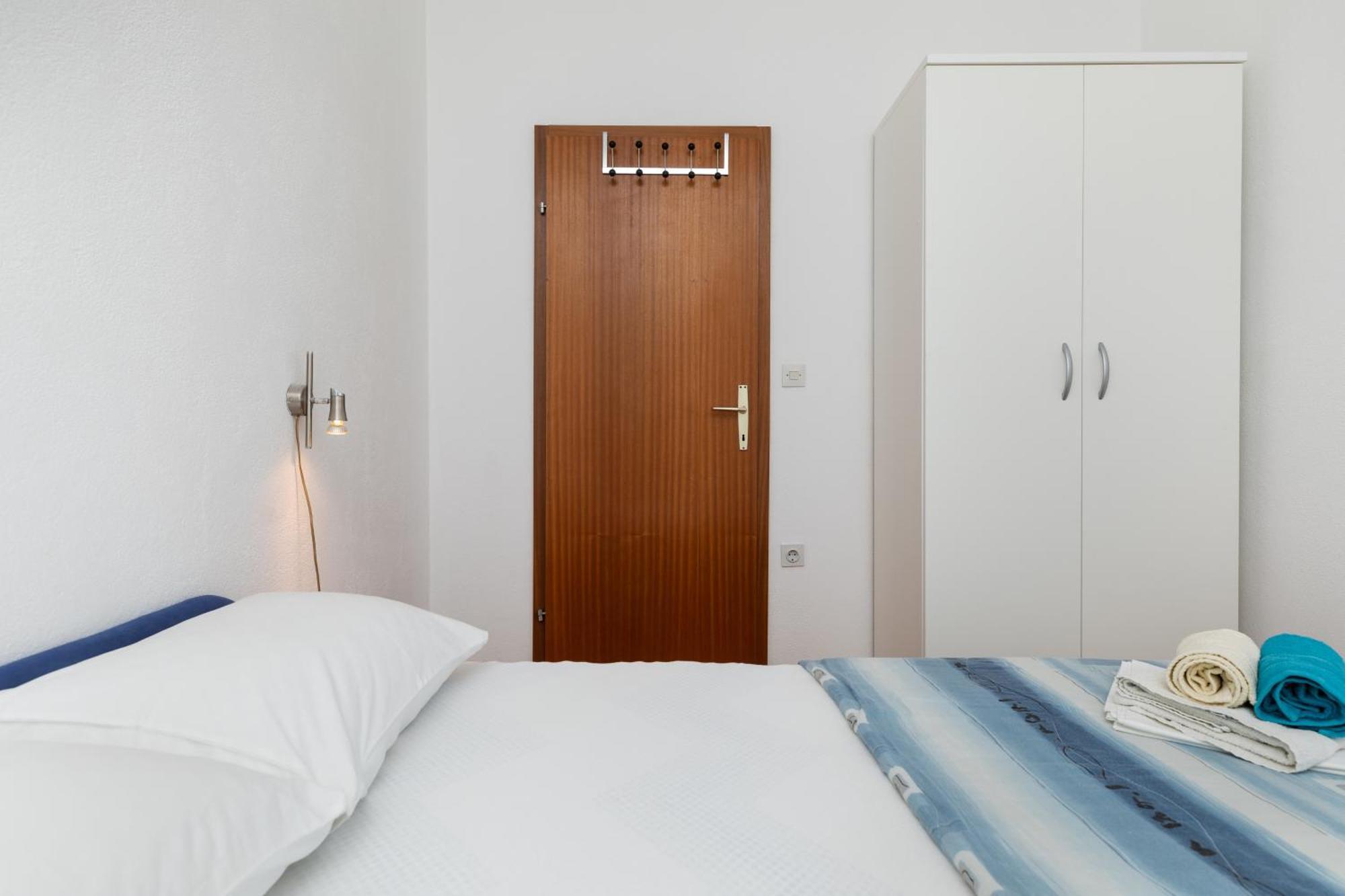 Apartments With A Parking Space Pisak, Omis - 5975 ห้อง รูปภาพ