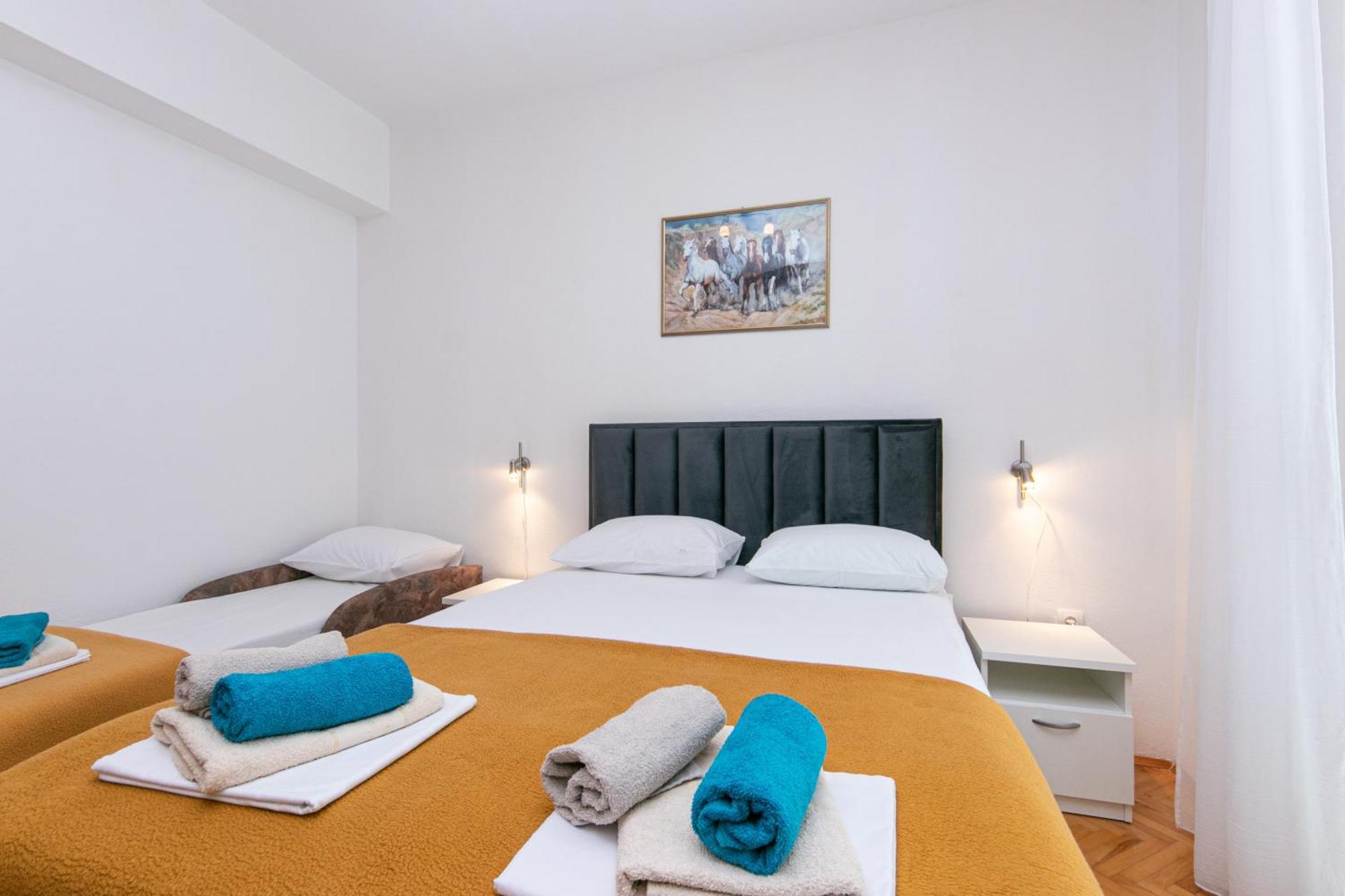 Apartments With A Parking Space Pisak, Omis - 5975 ภายนอก รูปภาพ