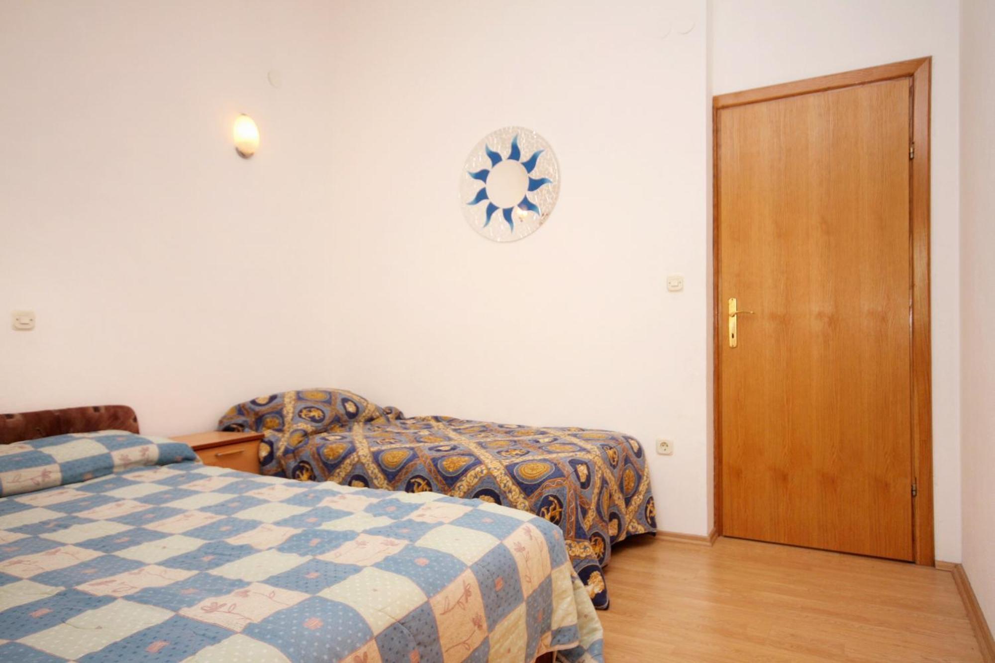 Apartments With A Parking Space Pisak, Omis - 5975 ห้อง รูปภาพ